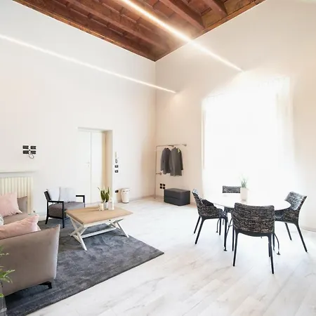 Venus Luxury In Center Town Apartment *