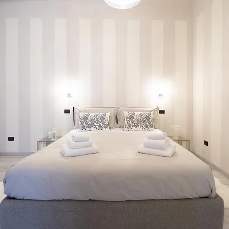 Venus Luxury In Center Town